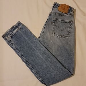 Vintage Levi's 501 size 28 (fit like 25)